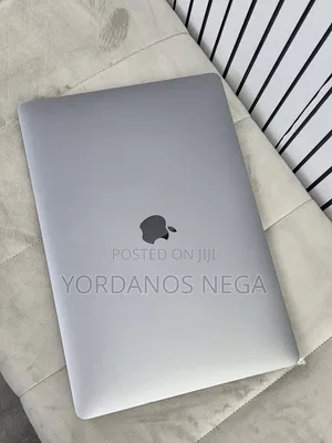 New Laptop Apple MacBook Pro 2019 16GB Intel Core i7 SSD 512GB