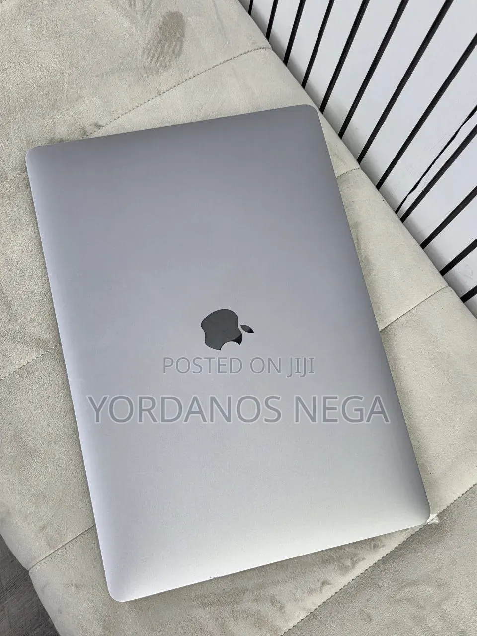 New Laptop Apple MacBook Pro 2019 16GB Intel Core i7 SSD 512GB