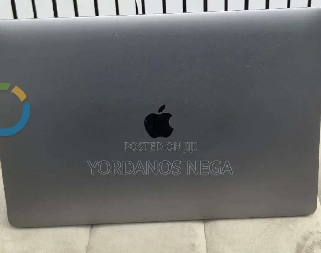 New Laptop Apple MacBook Pro 2019 16GB Intel Core i7 SSD 512GB