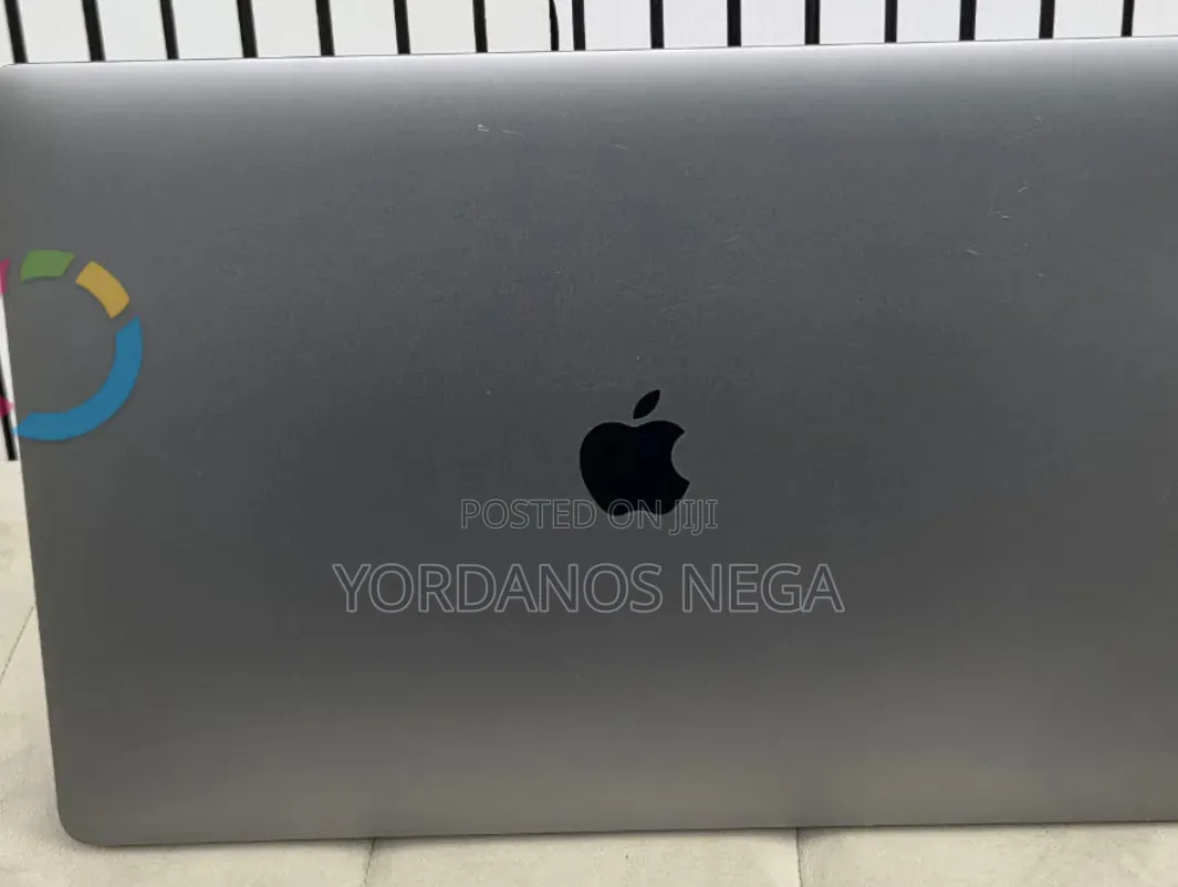 New Laptop Apple MacBook Pro 2019 16GB Intel Core i7 SSD 512GB