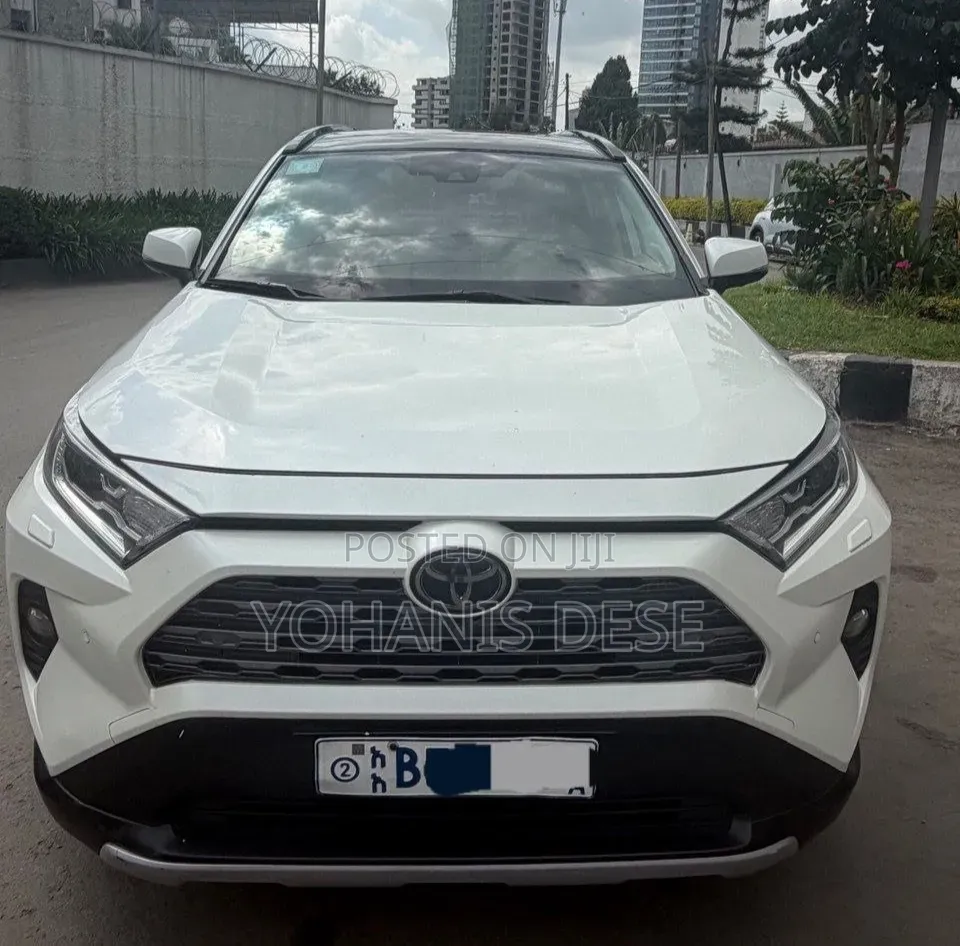 Toyota RAV4 2020 White