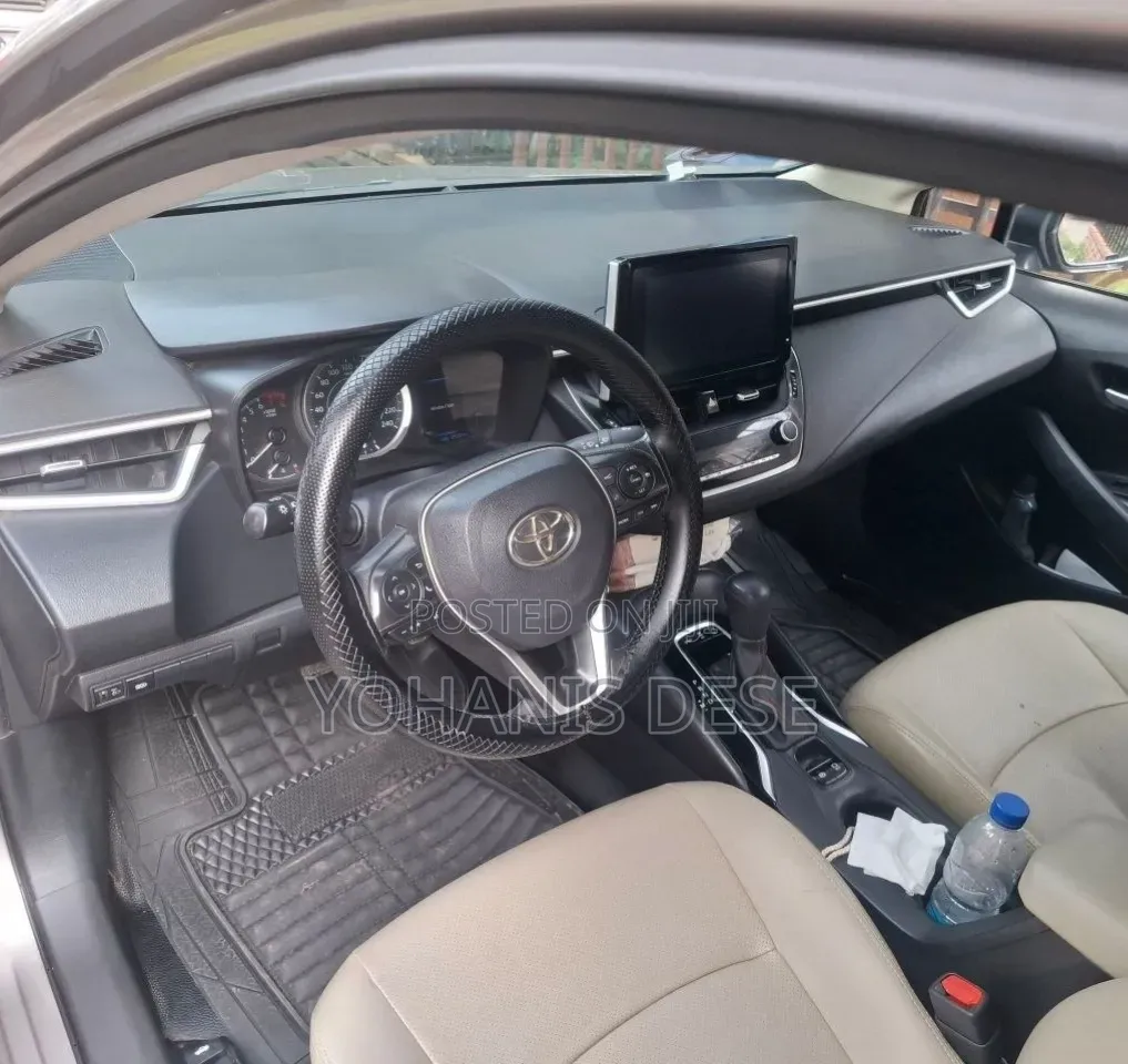 Toyota Corolla 2022 Gray