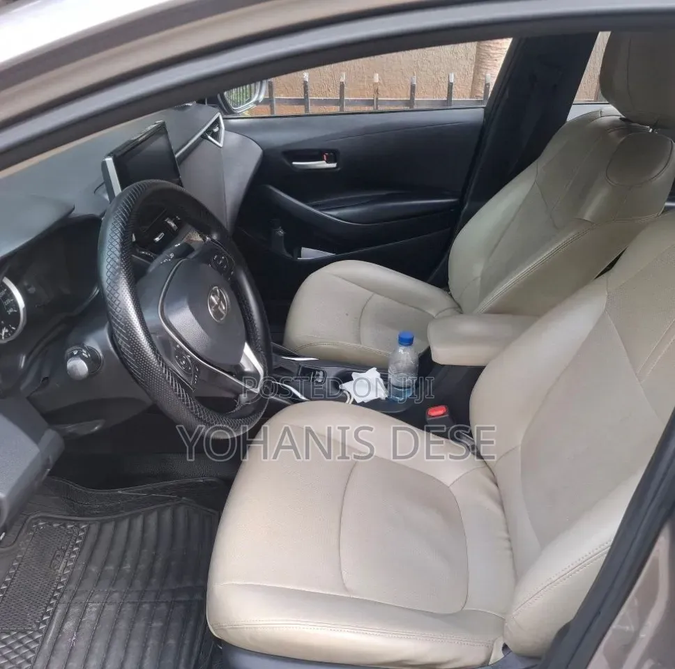 Toyota Corolla 2022 Gray
