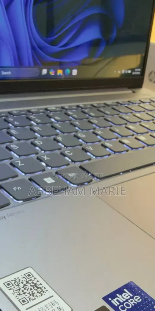 New Lenovo Yoga Pro 9i Aura Edition 32GB Intel Core Ultra 9 SSD 512GB