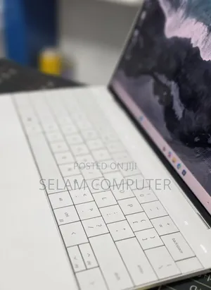 New Laptop Dell XPS 13 16GB Intel Core i7 SSD 512GB
