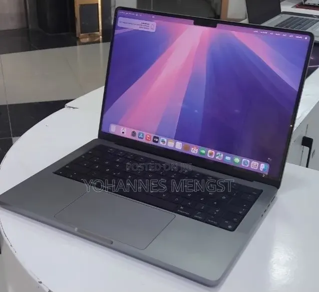 New Laptop Apple MacBook Pro 2021 M1 32GB Apple M1 SSD 512GB