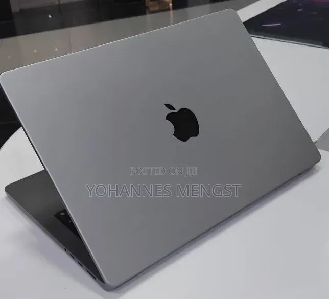 New Laptop Apple MacBook Pro 2021 M1 32GB Apple M1 SSD 512GB