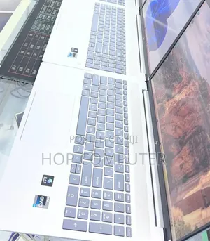 New Laptop HP Pavilion 14 16GB Intel Core i7 SSD 1T