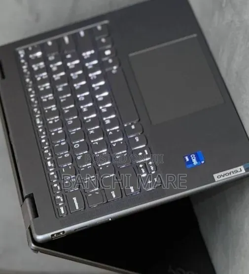 New Laptop Lenovo Yoga 7i 16GB Intel Core Ultra 7 SSD 512GB