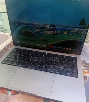 New Laptop Apple MacBook Pro 32GB Apple M1 Pro SSD 512GB