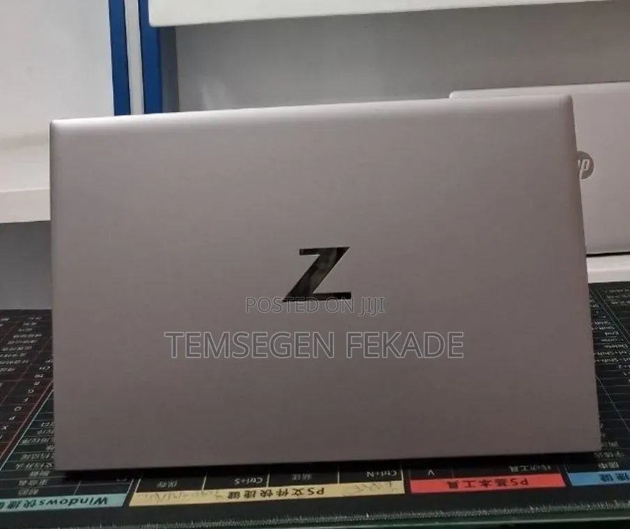 New Laptop HP ZBook Firefly 15 G7 16GB Intel Core i7 SSD 512GB