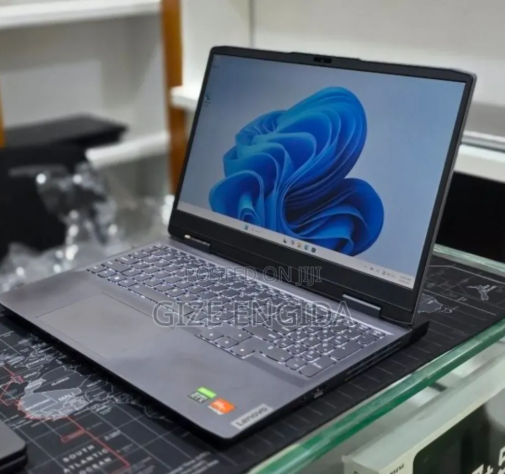 New Laptop Lenovo LOQ 15IRH8 16GB AMD Ryzen 7 SSD 512GB