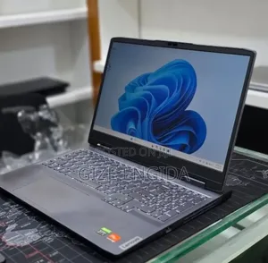 New Laptop Lenovo LOQ 15IRH8 16GB AMD Ryzen 7 SSD 512GB