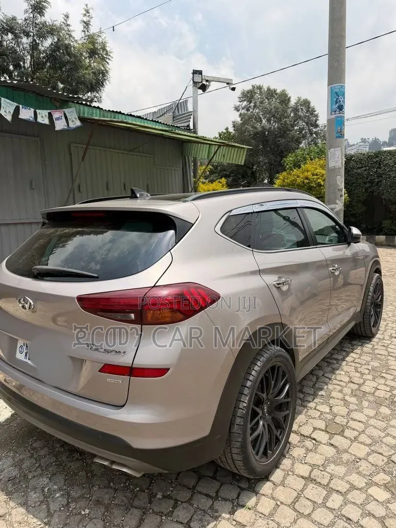 Hyundai Tucson 2020 Gold