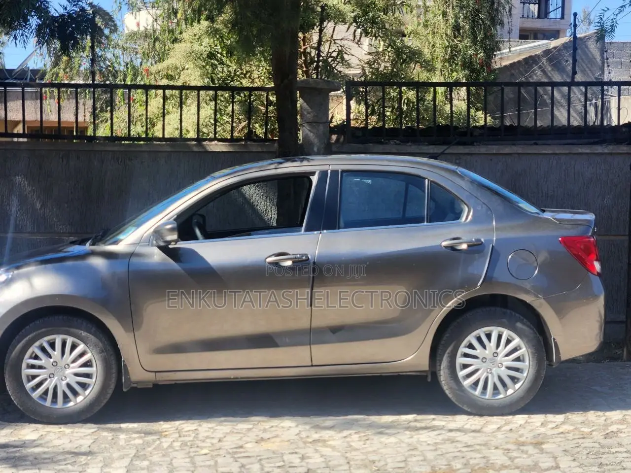 Suzuki RE 2021 Silver