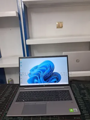 New Laptop HP ZBook Power G7 16GB Intel Core i7 SSD 512GB