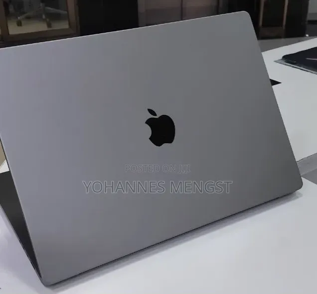 New Laptop Apple MacBook Pro 2021 M1 Max 32GB Apple M1 SSD 1T