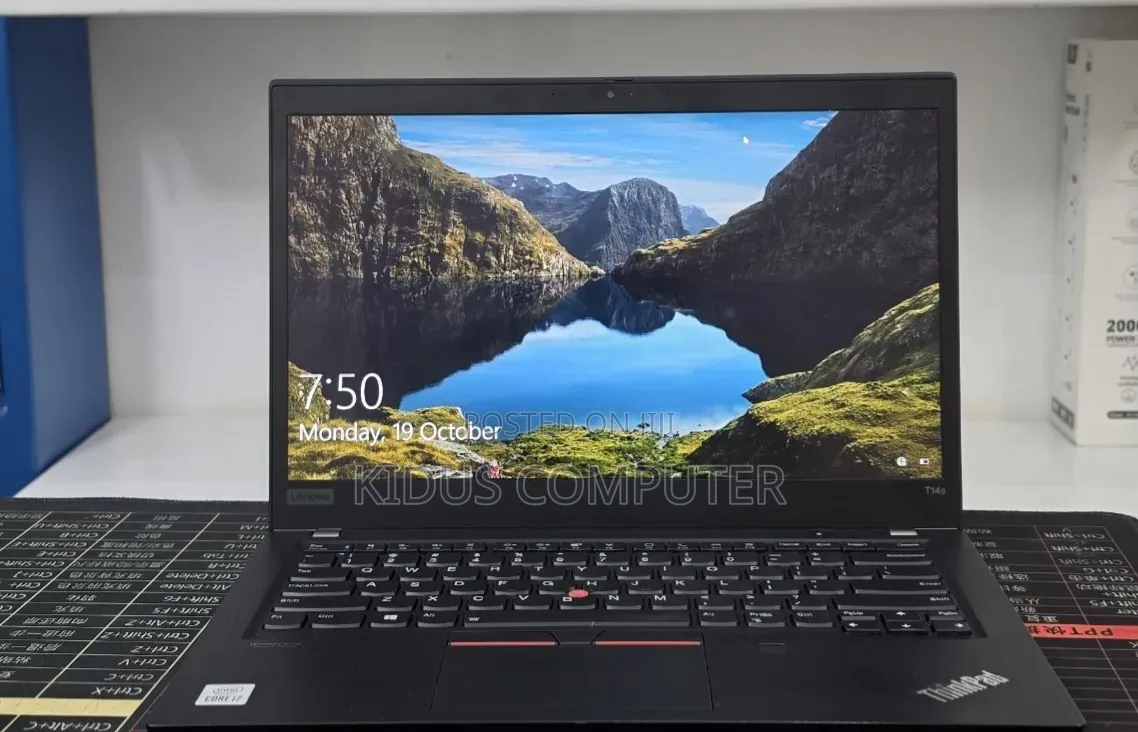 New Laptop Lenovo ThinkPad T14 16GB Intel Core i7 SSD 512GB