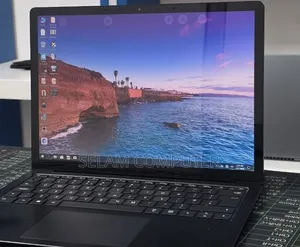 New Laptop Microsoft Surface Book 3 16GB Intel Core i7 SSD 256GB