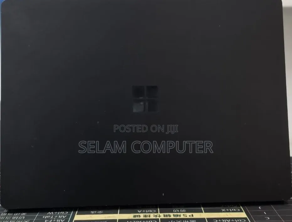 New Laptop Microsoft Surface Book 3 16GB Intel Core i7 SSD 256GB