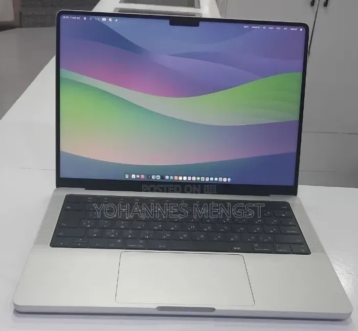 New Laptop Apple MacBook Pro 2024 M4 Pro 16GB Apple M4 SSD 512GB