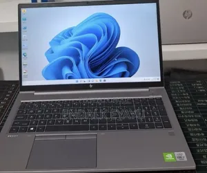 New Laptop HP ZBook 15 16GB Intel Core i7 SSD 512GB