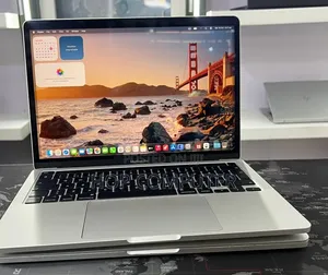 New Laptop Apple MacBook Pro 2022 M2 16GB Apple M2 SSD 256GB