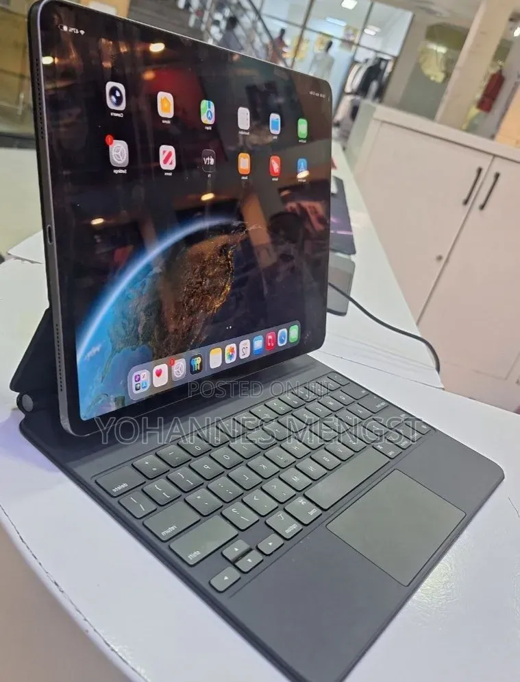 New Laptop Apple MacBook Pro 2019 32GB Apple M3 SSD 256GB