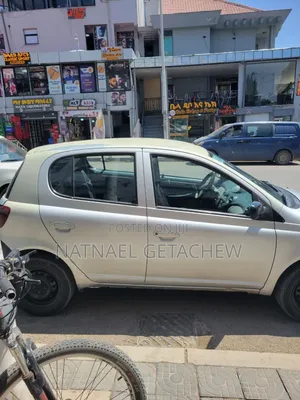 Toyota Vitz 1999 Silver