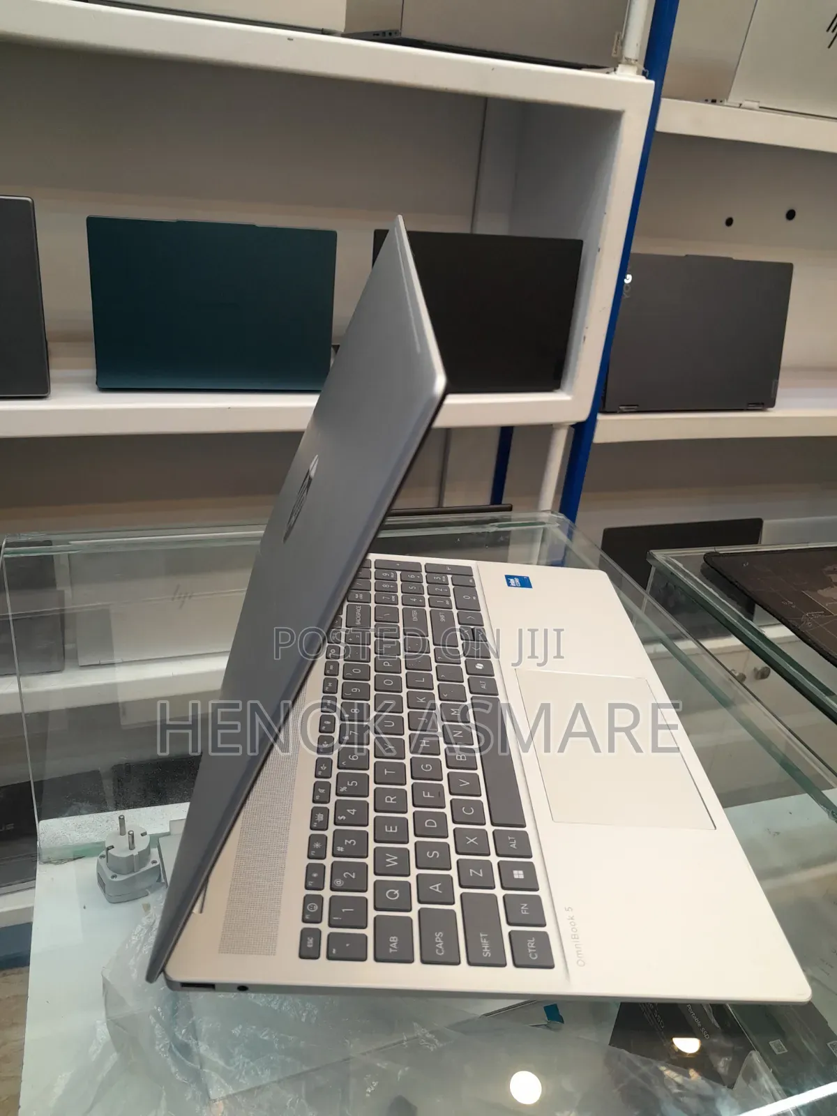 New Laptop HP OmniBook 5 16" 32GB Intel Core 7 SSD 512GB