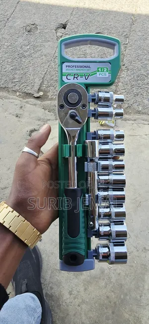 Compact Socket Wrench and Ratchet Set 8mm - 24mm