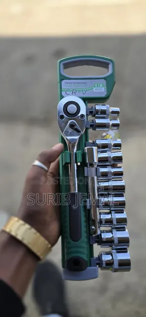 Compact Socket Wrench and Ratchet Set 8mm - 24mm