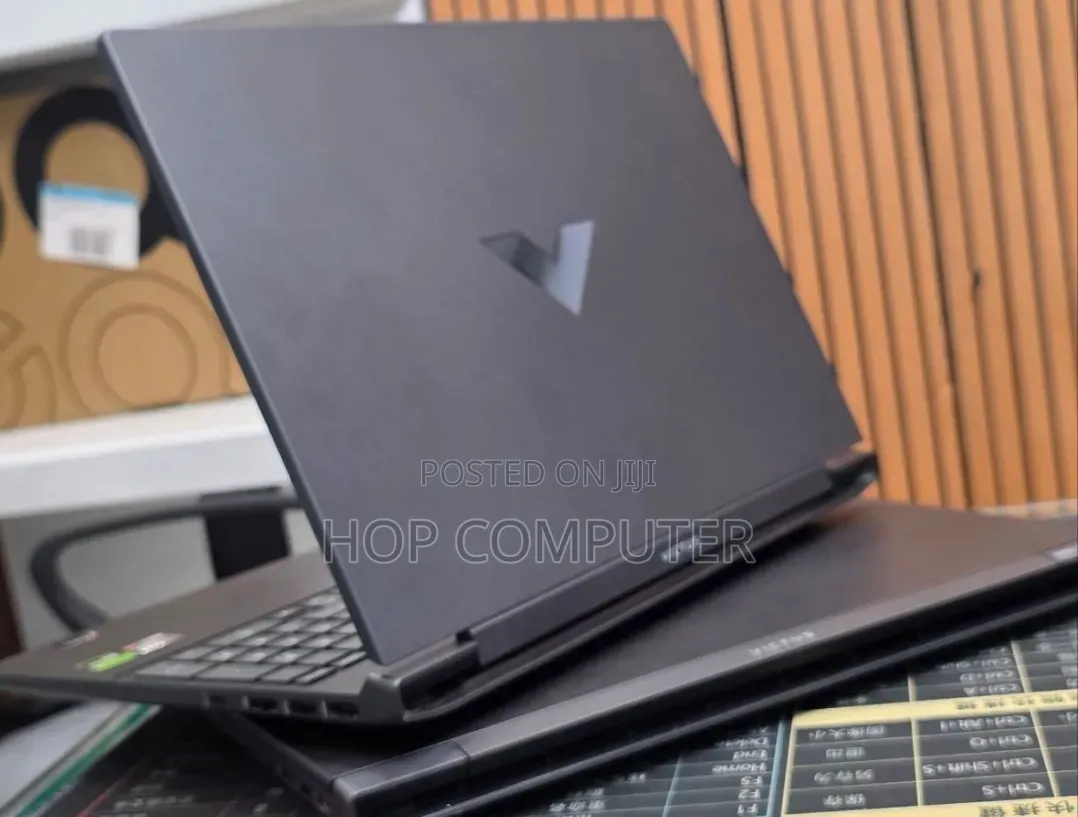 New Laptop HP Victus 16 16GB AMD Ryzen 7 SSD 512GB