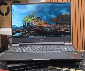 New Laptop HP Victus 16 16GB AMD Ryzen 7 SSD 512GB