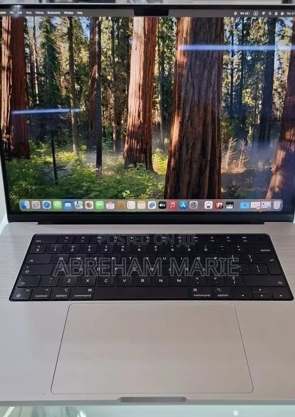 New Laptop Apple MacBook Pro 2021 M1 16GB Apple M1 Pro SSD 1T