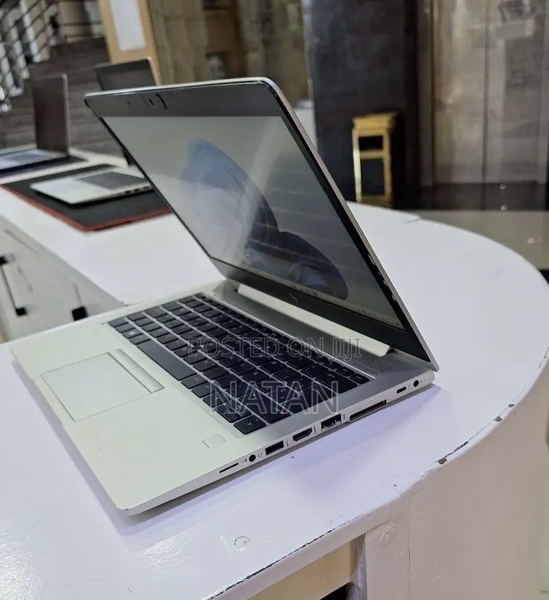 New Laptop HP EliteBook 830 G5 8GB Intel Core i5 SSD 512GB