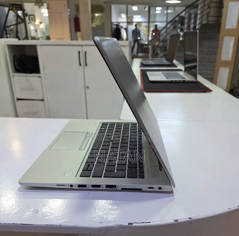 New Laptop HP EliteBook 830 G5 8GB Intel Core i5 SSD 512GB