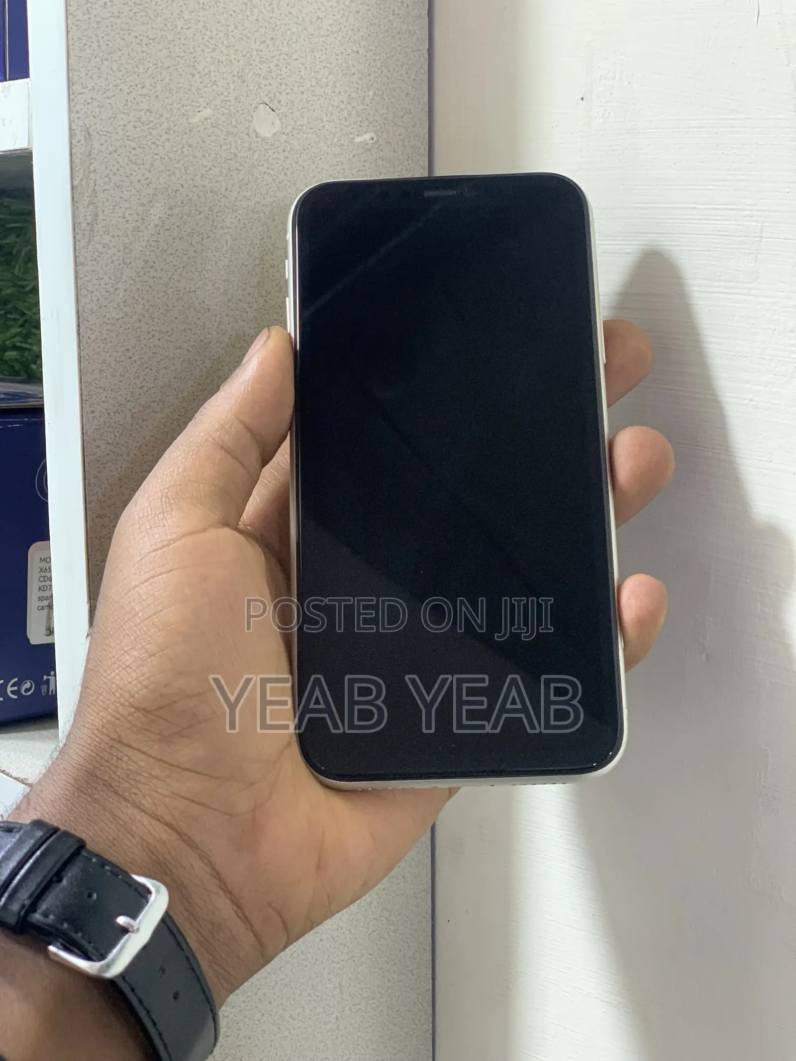 Apple iPhone 11 64 GB White