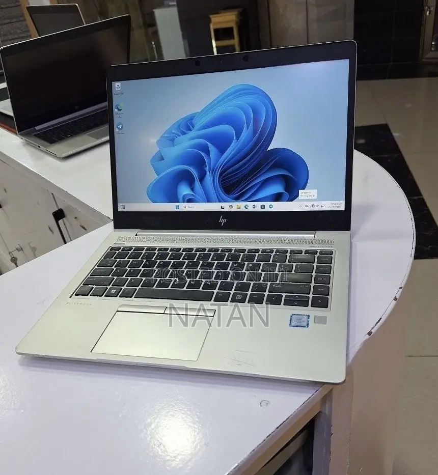 New Laptop HP EliteBook 840 G5 16GB Intel Core i7 SSD 512GB