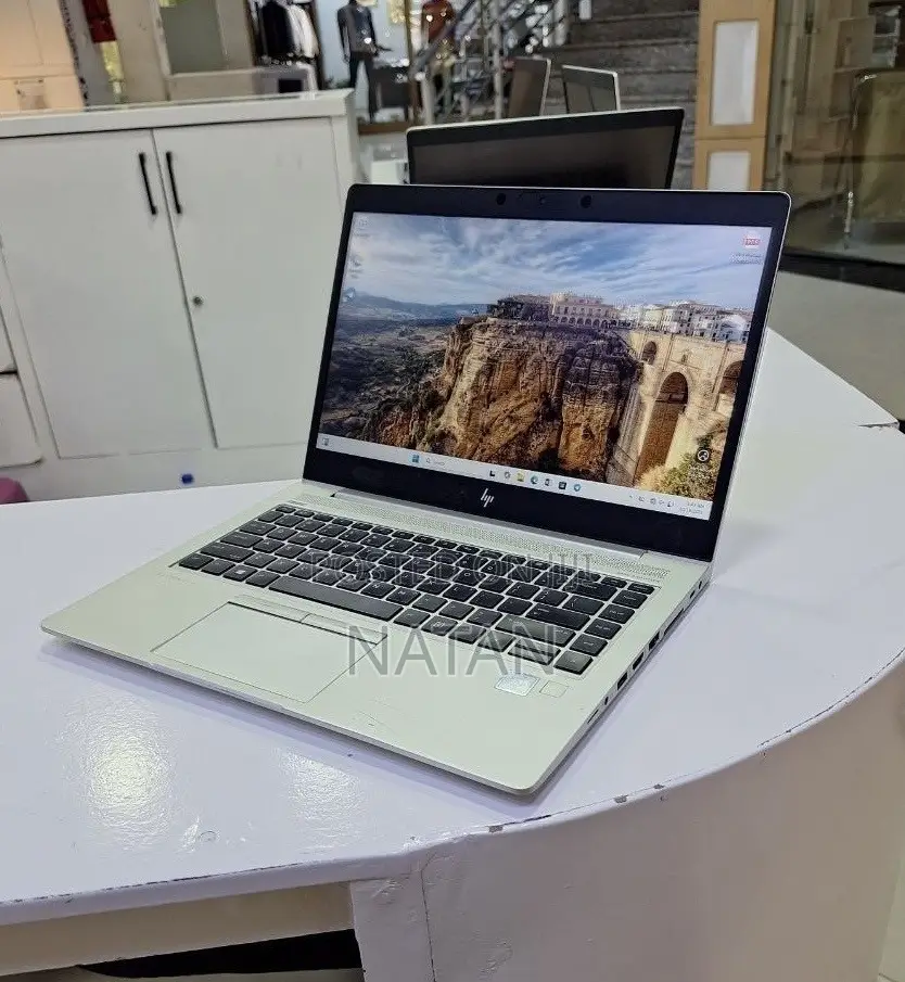New Laptop HP EliteBook 840 G5 16GB Intel Core i7 SSD 512GB