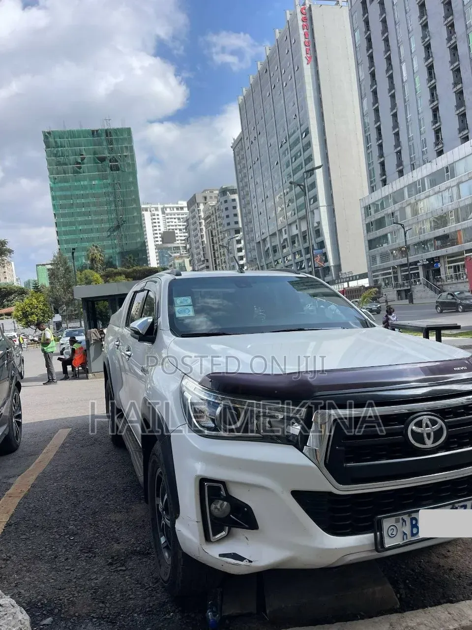 Toyota Hilux 2020 White