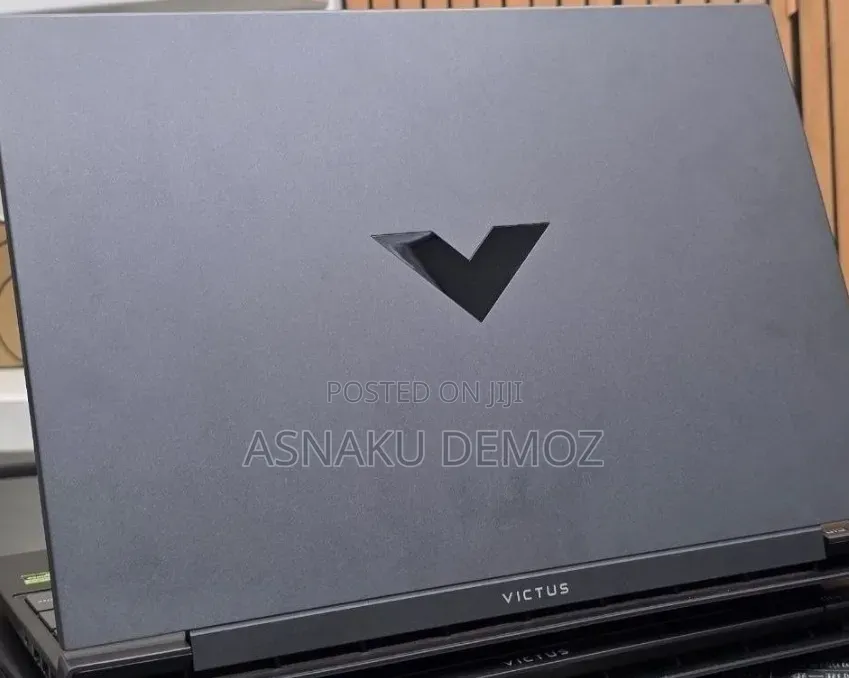 New Laptop HP Victus 15 16GB AMD Ryzen 7 SSD 512GB
