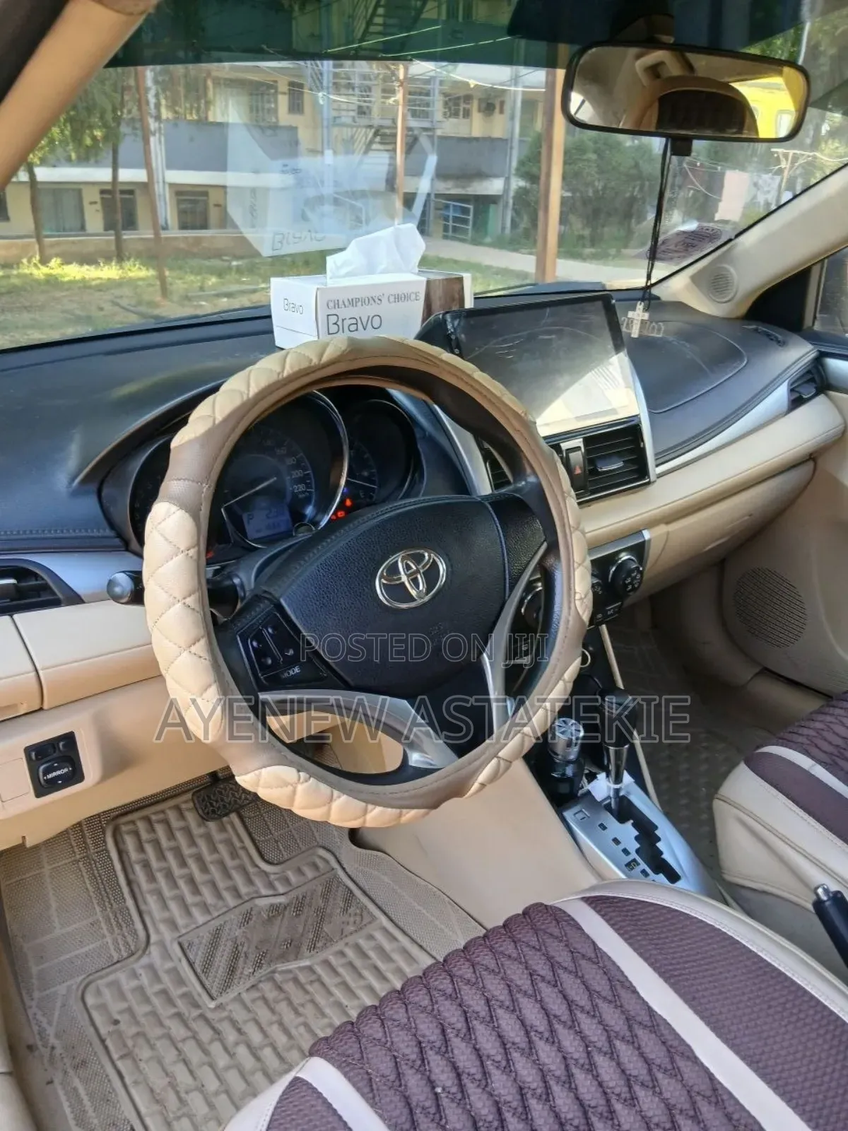 Toyota Yaris 2013 Gray