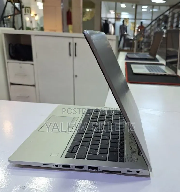 New Laptop HP EliteBook 830 G5 8GB Intel Core i5 SSD 512GB