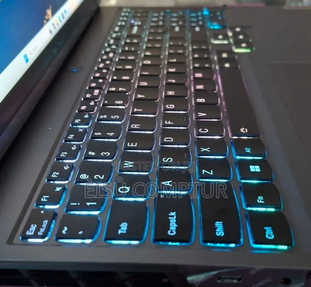 New Laptop Lenovo Legion 5 16GB AMD Ryzen 7 SSD 512GB