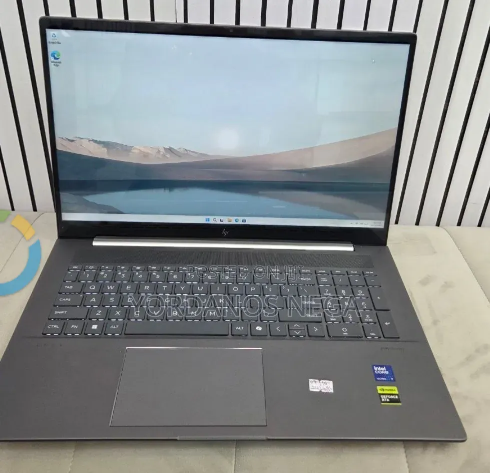 New Laptop HP Envy 17 16GB Intel Core Ultra 7 SSD 512GB