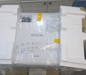 Epson Eb-E01