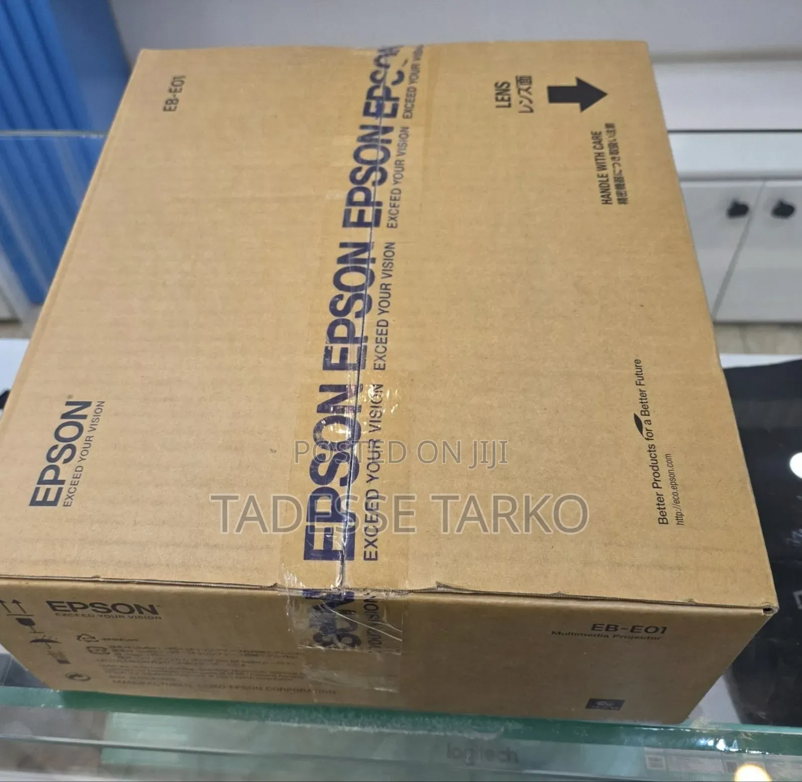 Epson Eb-E01