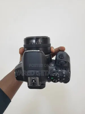 Canon 850D With 18- 55mm Lens