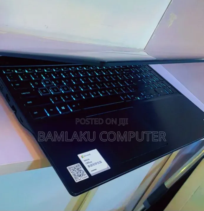 New Laptop Dell G5 15 5500 16GB Intel Core i7 SSD 512GB
